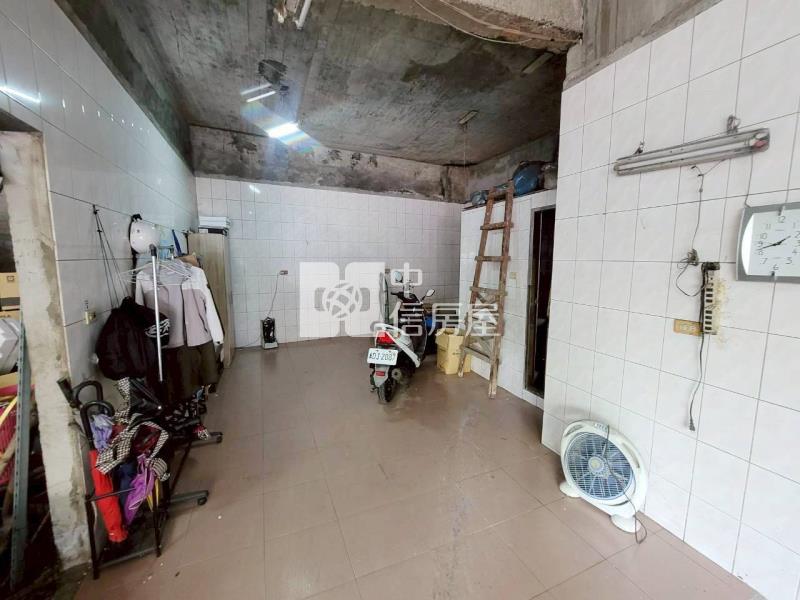 中壢交流道環北路大面寬建地(買地送屋)房屋室內格局與周邊環境