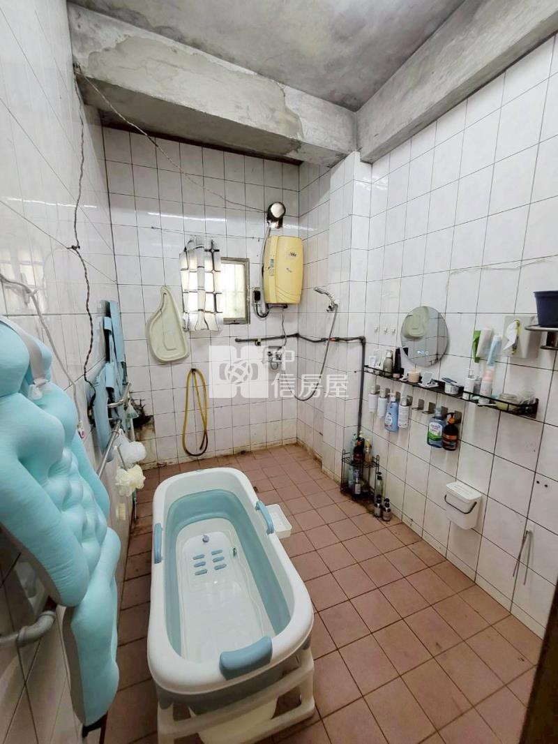 中壢交流道環北路大面寬建地(買地送屋)房屋室內格局與周邊環境