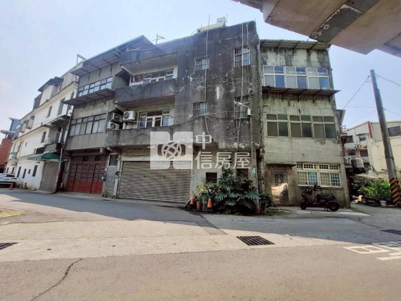 中壢交流道環北路大面寬建地(買地送屋)房屋室內格局與周邊環境