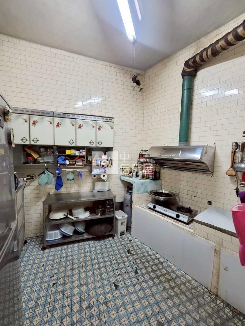 中壢交流道環北路大面寬建地(買地送屋)房屋室內格局與周邊環境