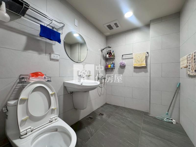 斗六鎮南水岸三房平車精裝華廈房屋室內格局與周邊環境