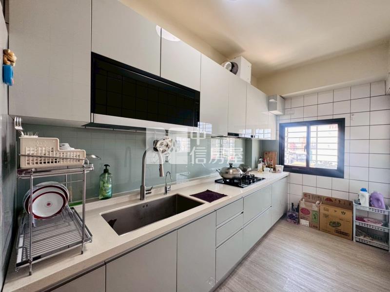 斗六鎮南水岸三房平車精裝華廈房屋室內格局與周邊環境