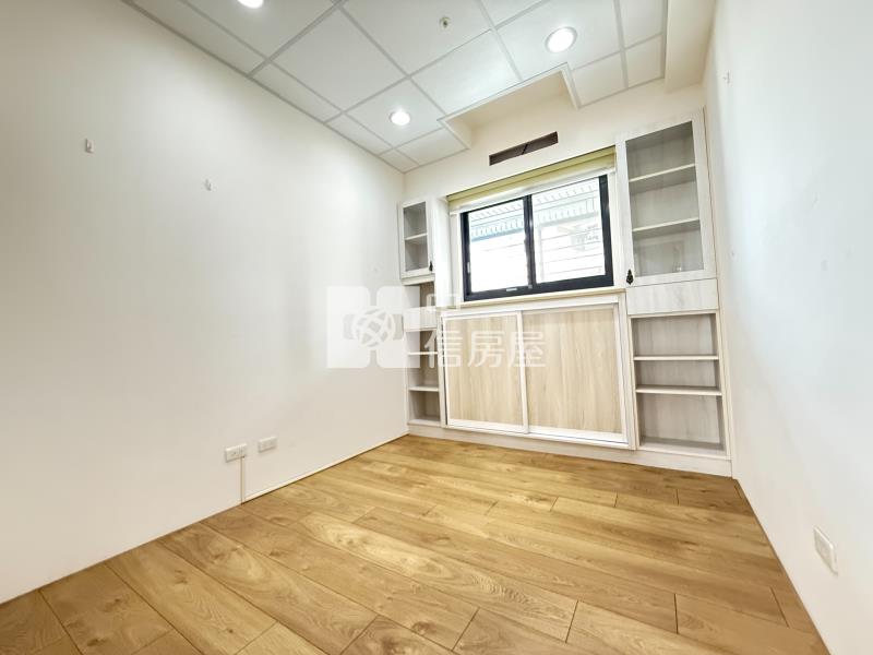 葳格高中文華硯精美三房平車房屋室內格局與周邊環境