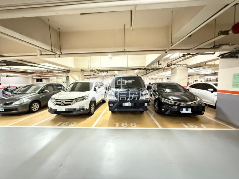 葳格高中文華硯精美三房平車房屋室內格局與周邊環境