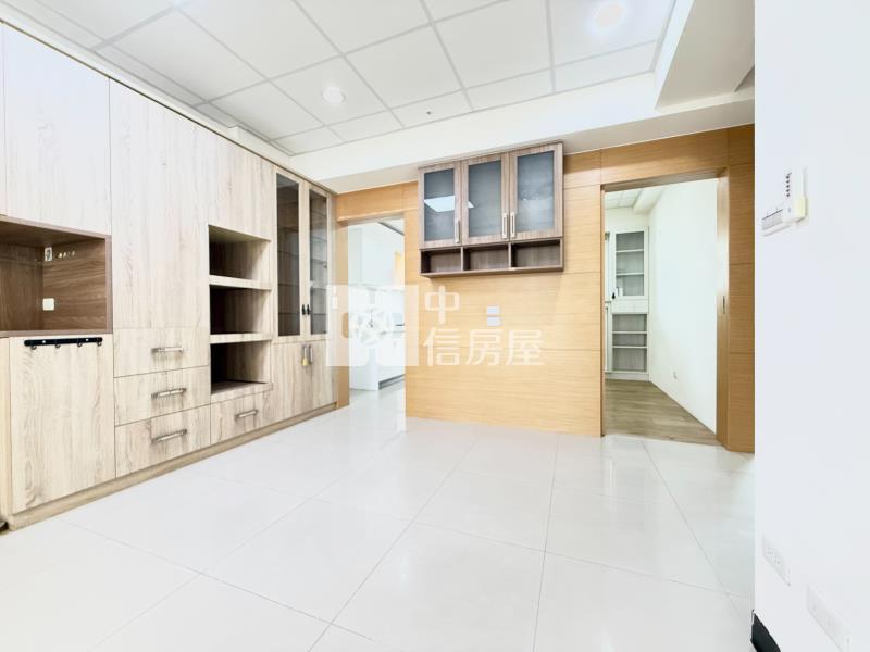 葳格高中文華硯精美三房平車房屋室內格局與周邊環境