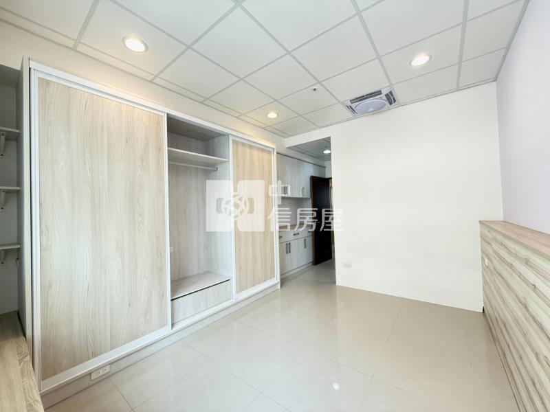 葳格高中文華硯精美三房平車房屋室內格局與周邊環境