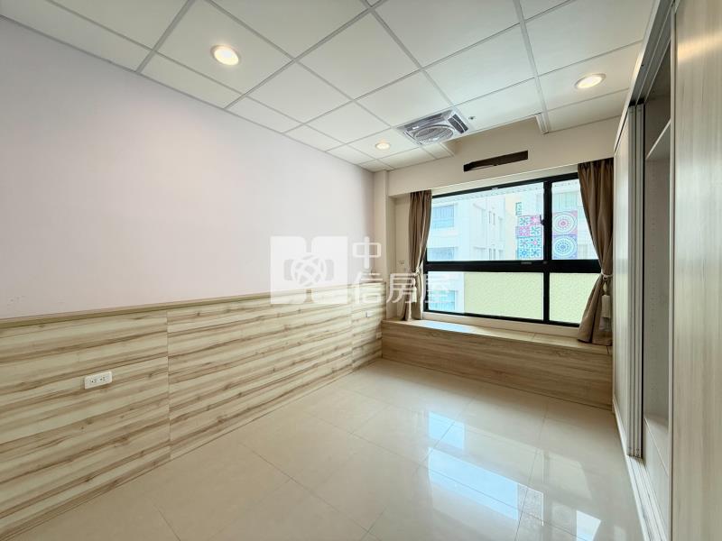 葳格高中文華硯精美三房平車房屋室內格局與周邊環境