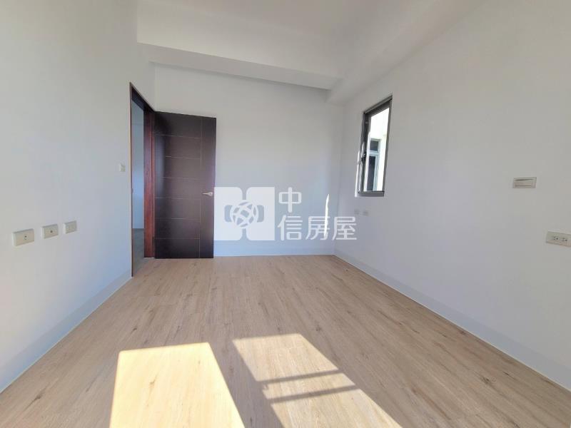 安定南科全新2房2衛車位房屋室內格局與周邊環境