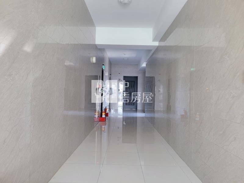 安定南科全新2房2衛車位房屋室內格局與周邊環境