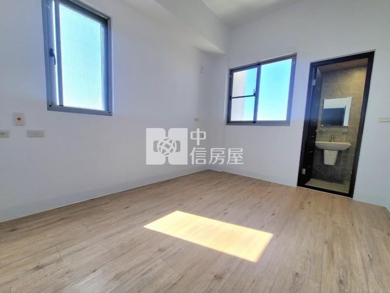 安定南科全新2房2衛車位房屋室內格局與周邊環境