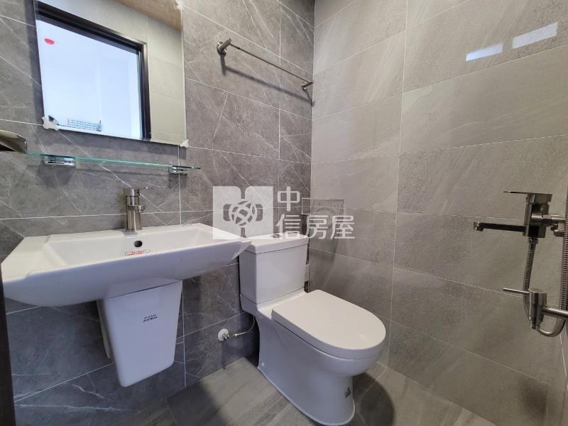 安定南科全新2房2衛車位房屋室內格局與周邊環境