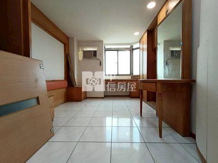 威世紀超美四房車房屋室內格局與周邊環境