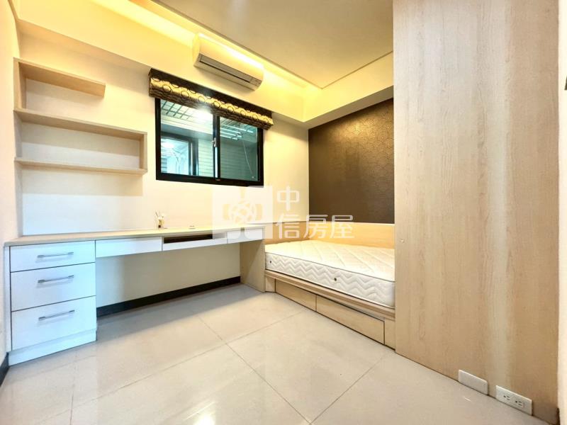 11期日出登陽4房平車房屋室內格局與周邊環境