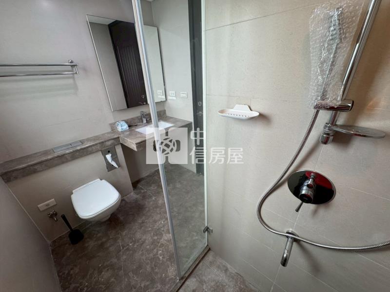 11期日出登陽4房平車房屋室內格局與周邊環境