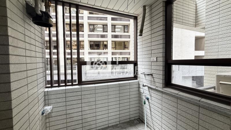 【安家】青埔喜徠登燙金事務所(平車)房屋室內格局與周邊環境
