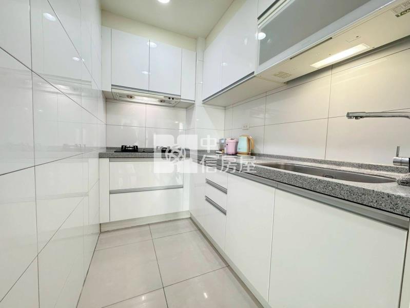 中壢禮昂日式奶油風裝潢兩房車房屋室內格局與周邊環境