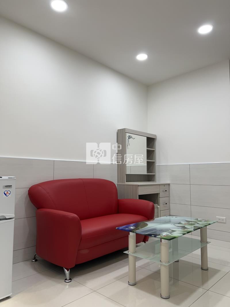 桃園中正路黃金透店D051房屋室內格局與周邊環境