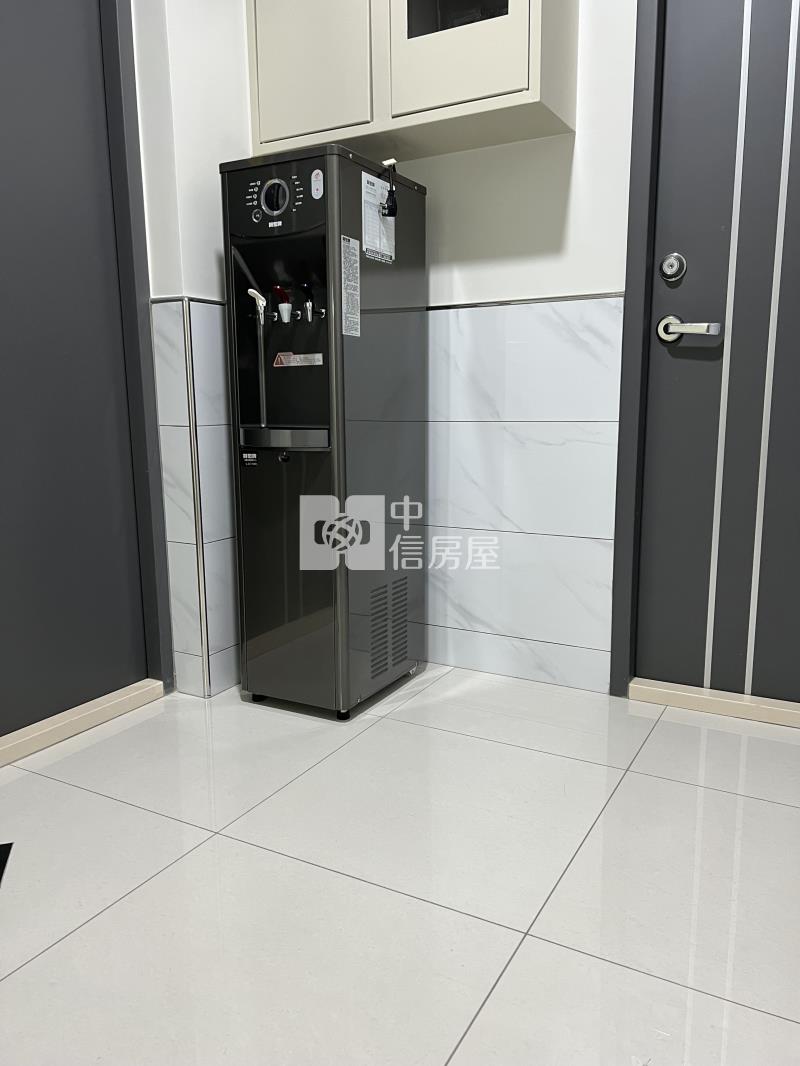 桃園中正路黃金透店D051房屋室內格局與周邊環境