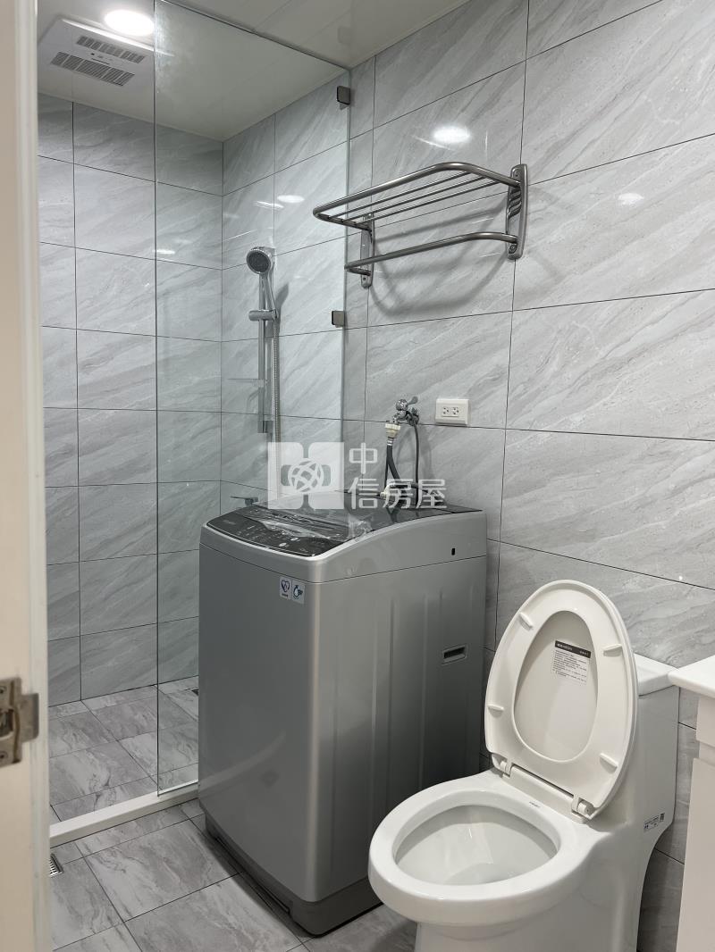 桃園中正路黃金透店D051房屋室內格局與周邊環境