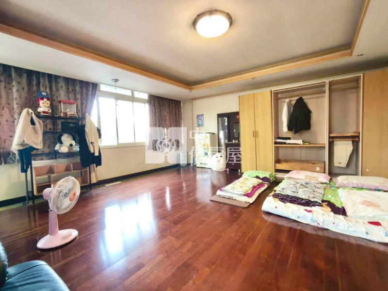 竹山鎮中和國小旁透天房屋室內格局與周邊環境