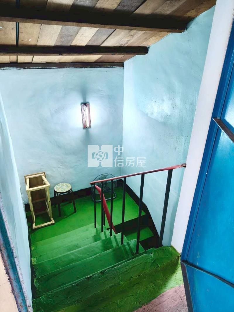 竹山鎮中和國小旁透天房屋室內格局與周邊環境