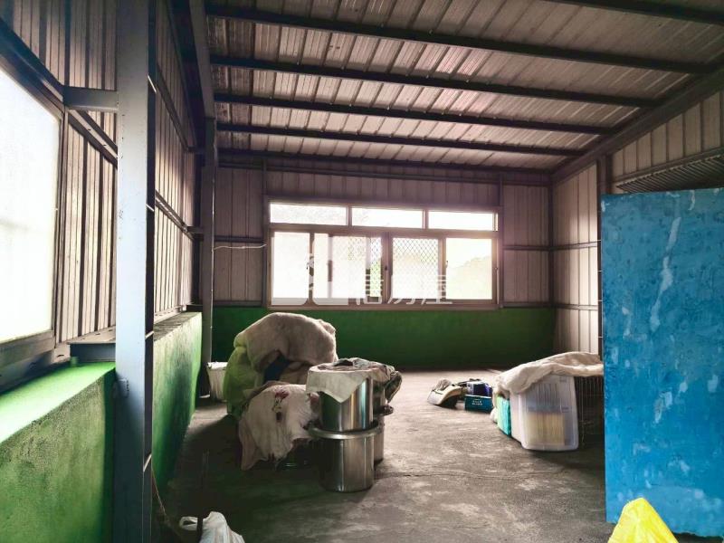 竹山鎮中和國小旁透天房屋室內格局與周邊環境