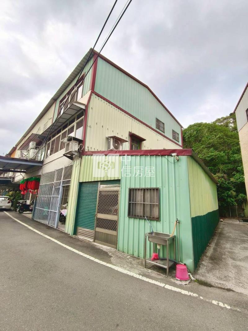 竹山鎮中和國小旁透天房屋室內格局與周邊環境