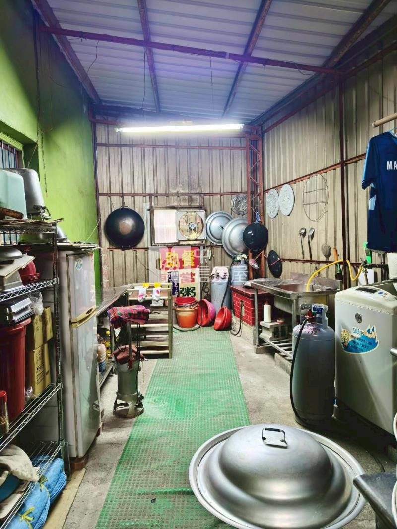 竹山鎮中和國小旁透天房屋室內格局與周邊環境