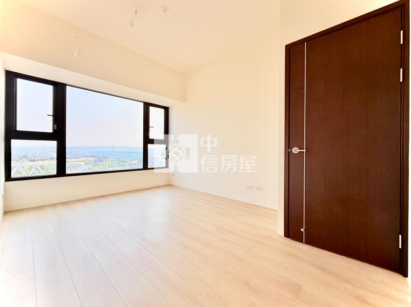 (專任)高鐵特區-登陽三房視野戶房屋室內格局與周邊環境