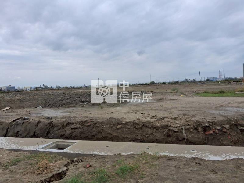 茄萣區方正養殖地(C)房屋室內格局與周邊環境