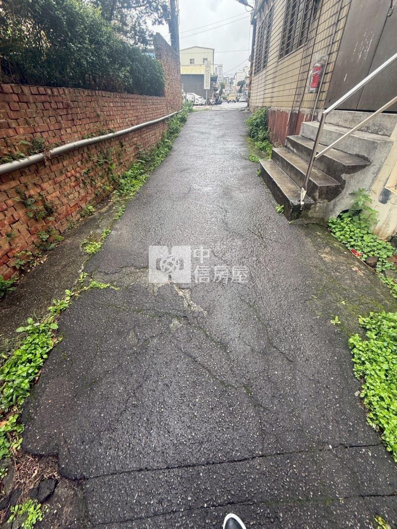 楊梅車站旁買地送屋房屋室內格局與周邊環境