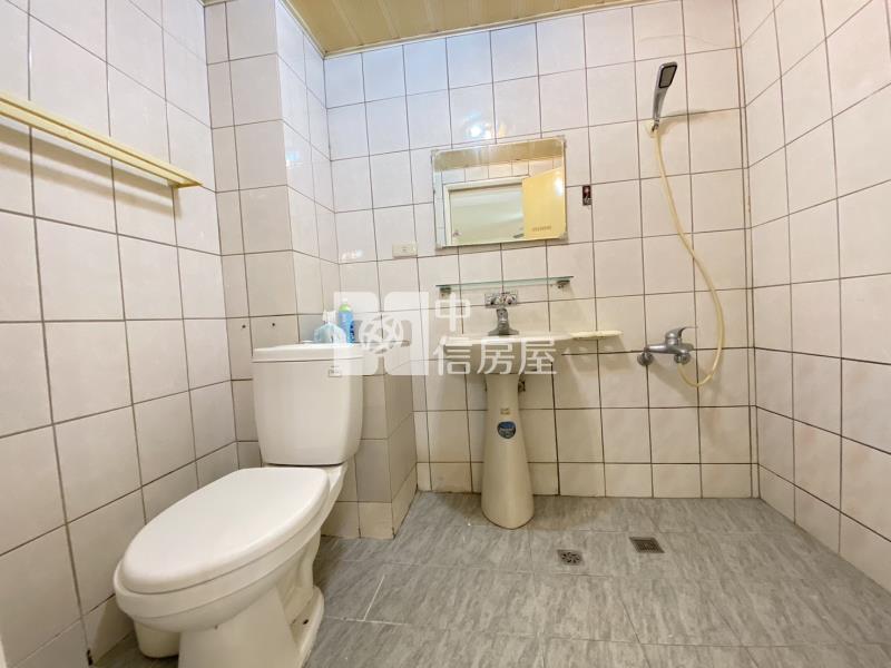 中山醫低總價入門玄關大三房美屋房屋室內格局與周邊環境