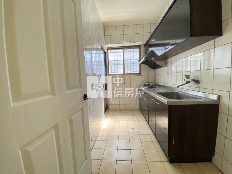 中山醫低總價入門玄關大三房美屋房屋室內格局與周邊環境