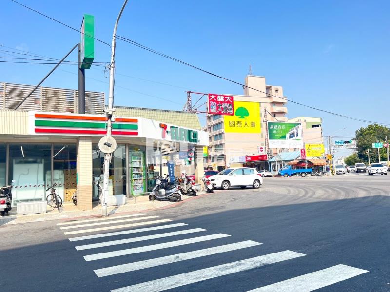 歸仁忠孝臨12米路65坪建地房屋室內格局與周邊環境