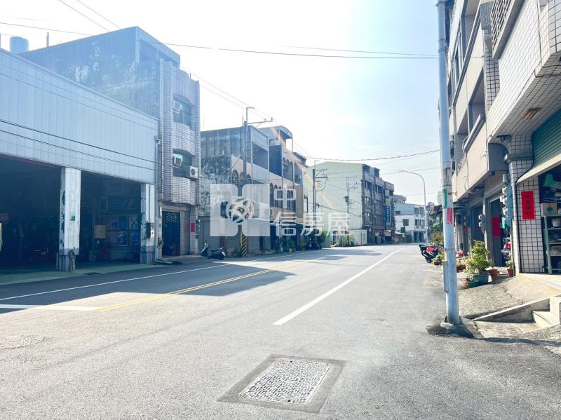 歸仁忠孝臨12米路65坪建地房屋室內格局與周邊環境