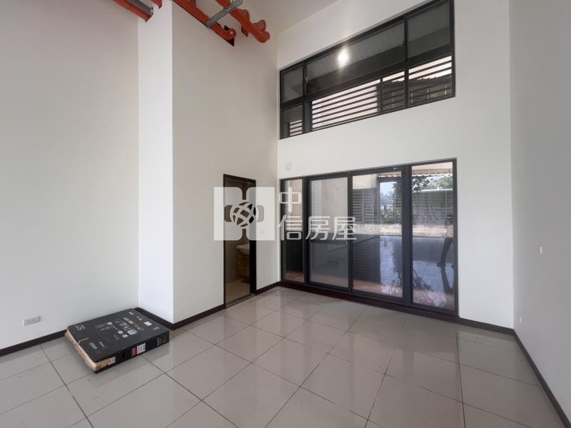 大溪中華路挑高大面寬-金店面房屋室內格局與周邊環境