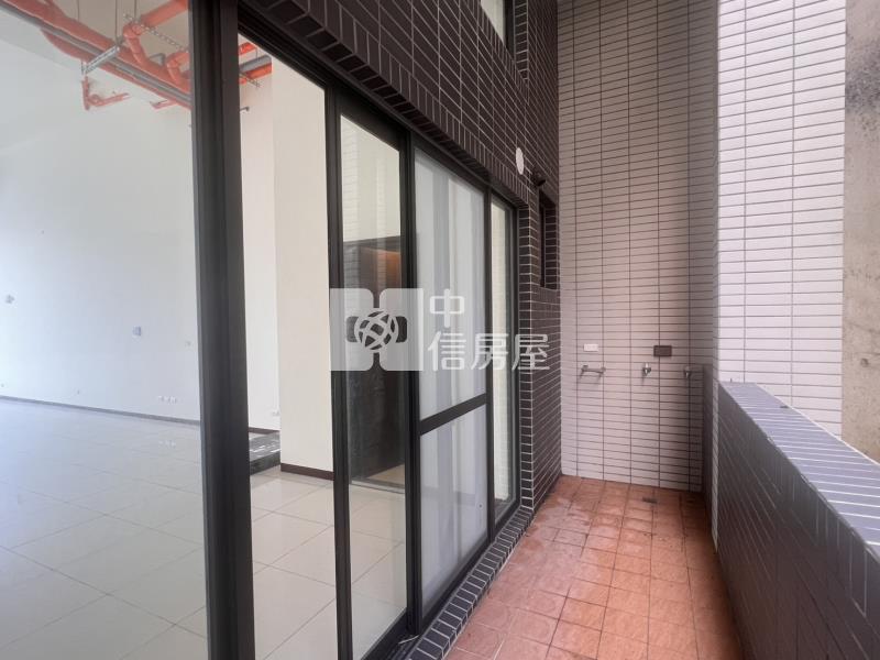 大溪中華路挑高大面寬-金店面房屋室內格局與周邊環境