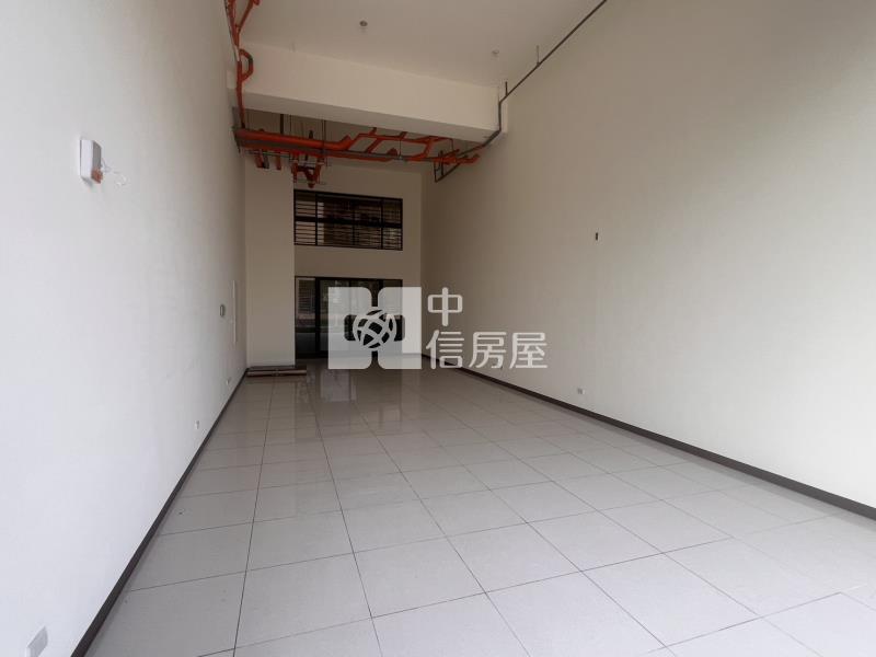 大溪中華路挑高大面寬-金店面房屋室內格局與周邊環境