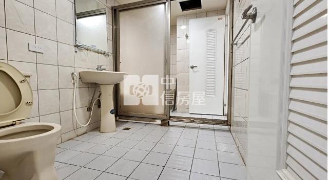 國豐三街三房車房屋室內格局與周邊環境