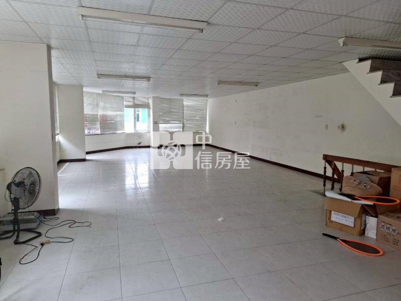 金華社區明亮角窗電梯店住房屋室內格局與周邊環境