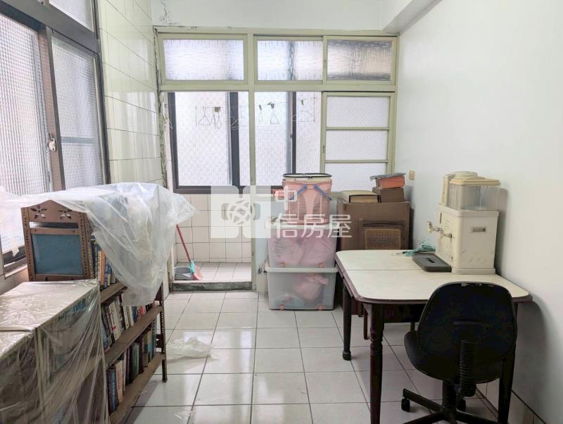 草屯市區機能透天房屋室內格局與周邊環境