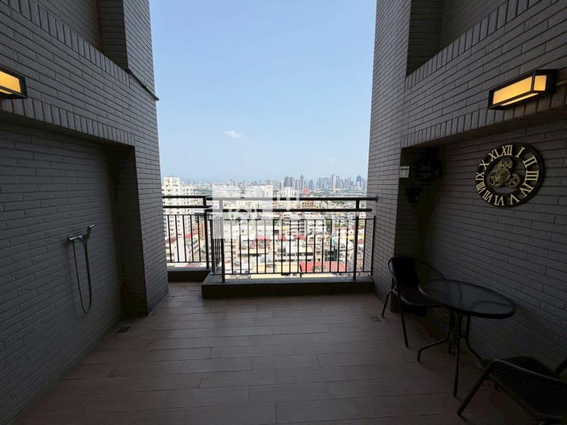 牧場+夜景樓中樓大3房房屋室內格局與周邊環境