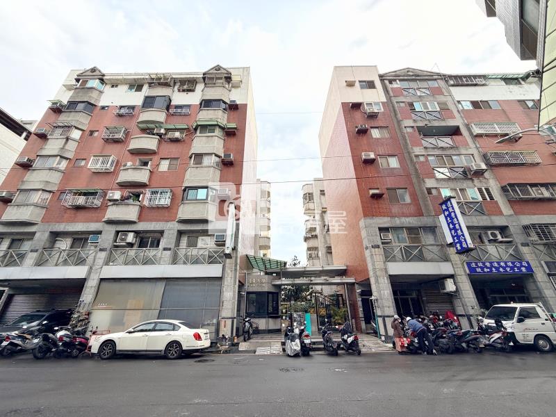 通豪芳鄰大兩房車位房屋室內格局與周邊環境