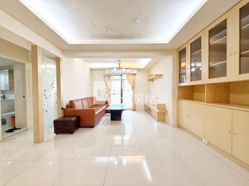 通豪芳鄰大兩房車位房屋室內格局與周邊環境