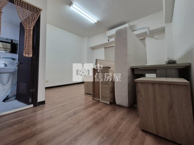 閱讀左岸靓麗三房寓房屋室內格局與周邊環境