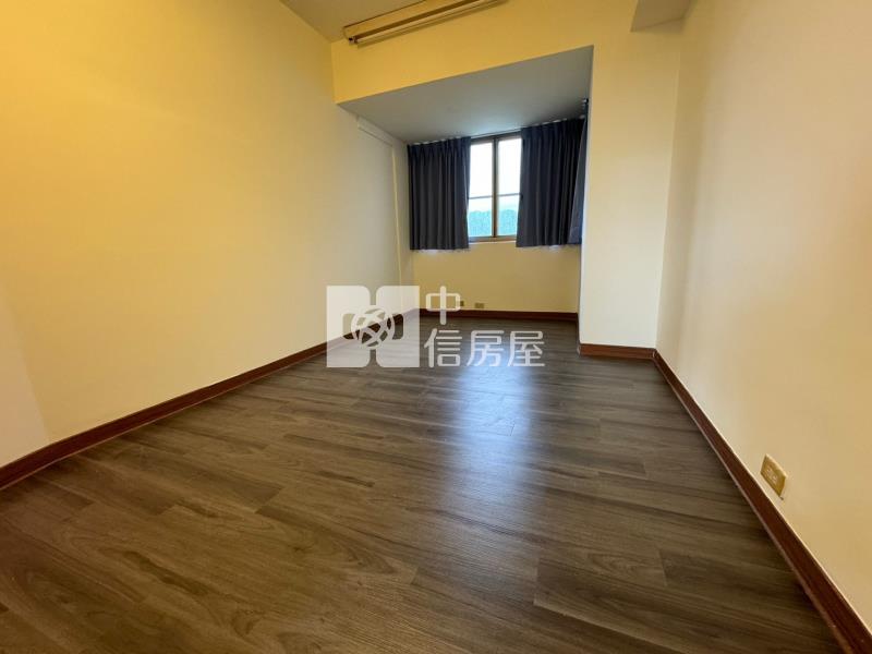 霧峰吉峰路三房平車視野戶房屋室內格局與周邊環境