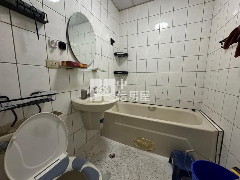 霧峰吉峰路三房平車視野戶房屋室內格局與周邊環境