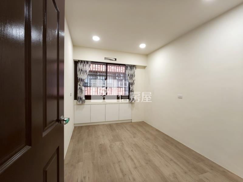 內壢火車站家樂福二樓美寓房屋室內格局與周邊環境