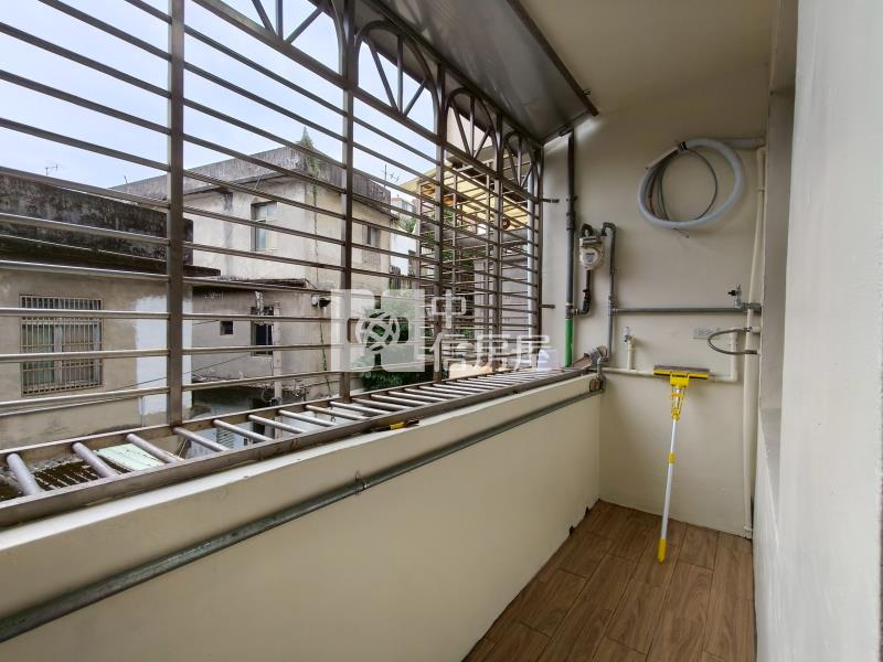 內壢火車站家樂福二樓美寓房屋室內格局與周邊環境