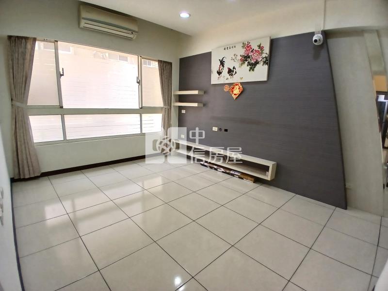 龍安核心/縣府清境/三房車位房屋室內格局與周邊環境